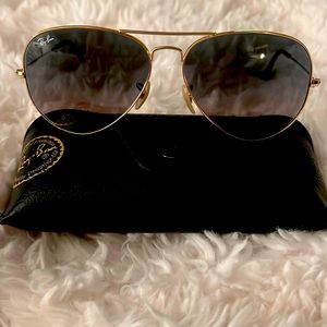 Ray-Ban Gold Frame Aviator Sunglasses with Gray Lenses